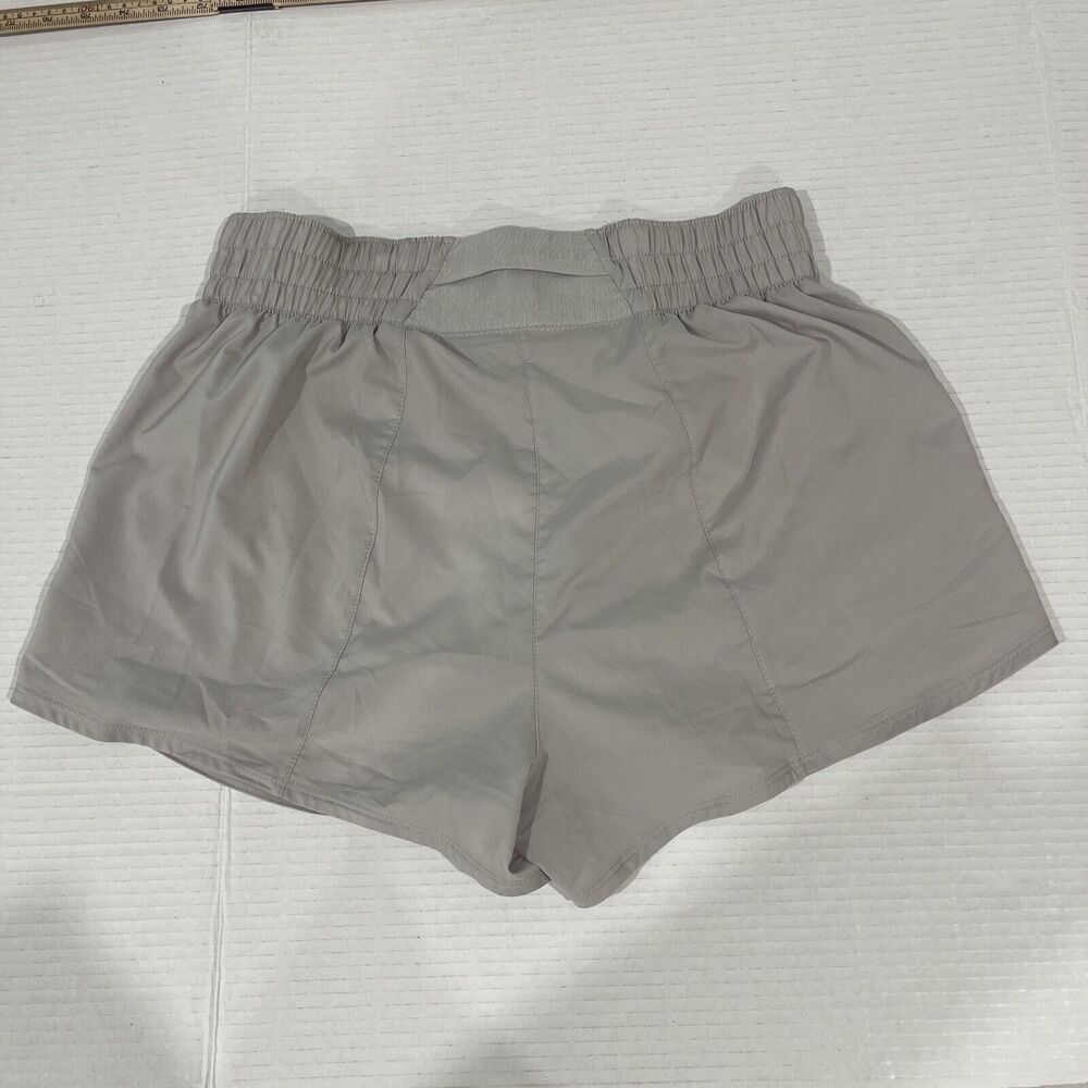 Nike Dri-Fit Women M Short Beige Grey Lined 2.5” Pocket Running High Rise - Picture 2 of 10